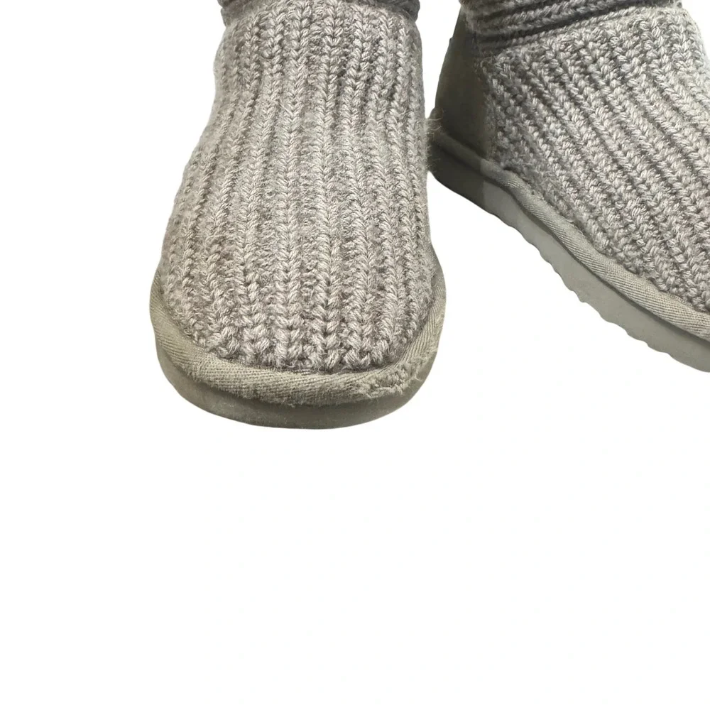 UGG Classic Cardy Knit Gray Boots Women's Size 5 Style 1016555‎
